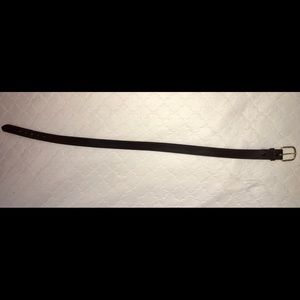 Dark brown belt w/ gold buckle